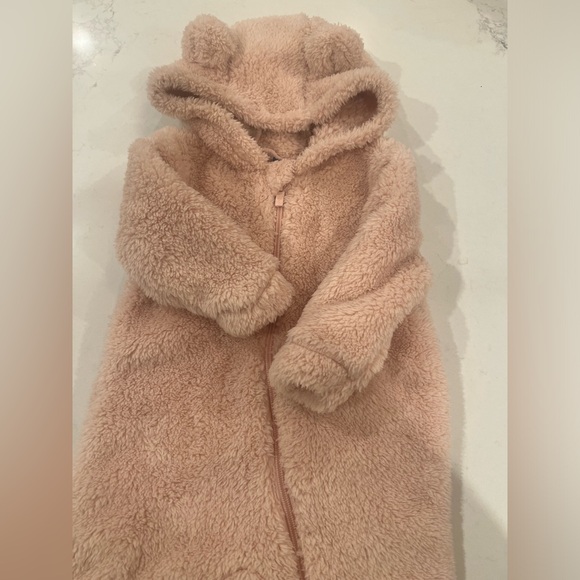 Baby pink fuzzy fleece outerwear - Picture 3 of 5